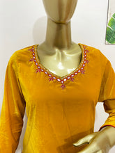 Mustard velvet kurti - kasumi.in